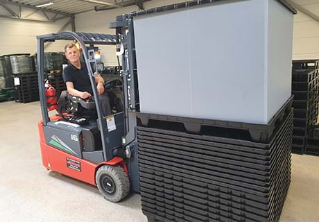 IP-Group effektiviserar logistiken för NorLense